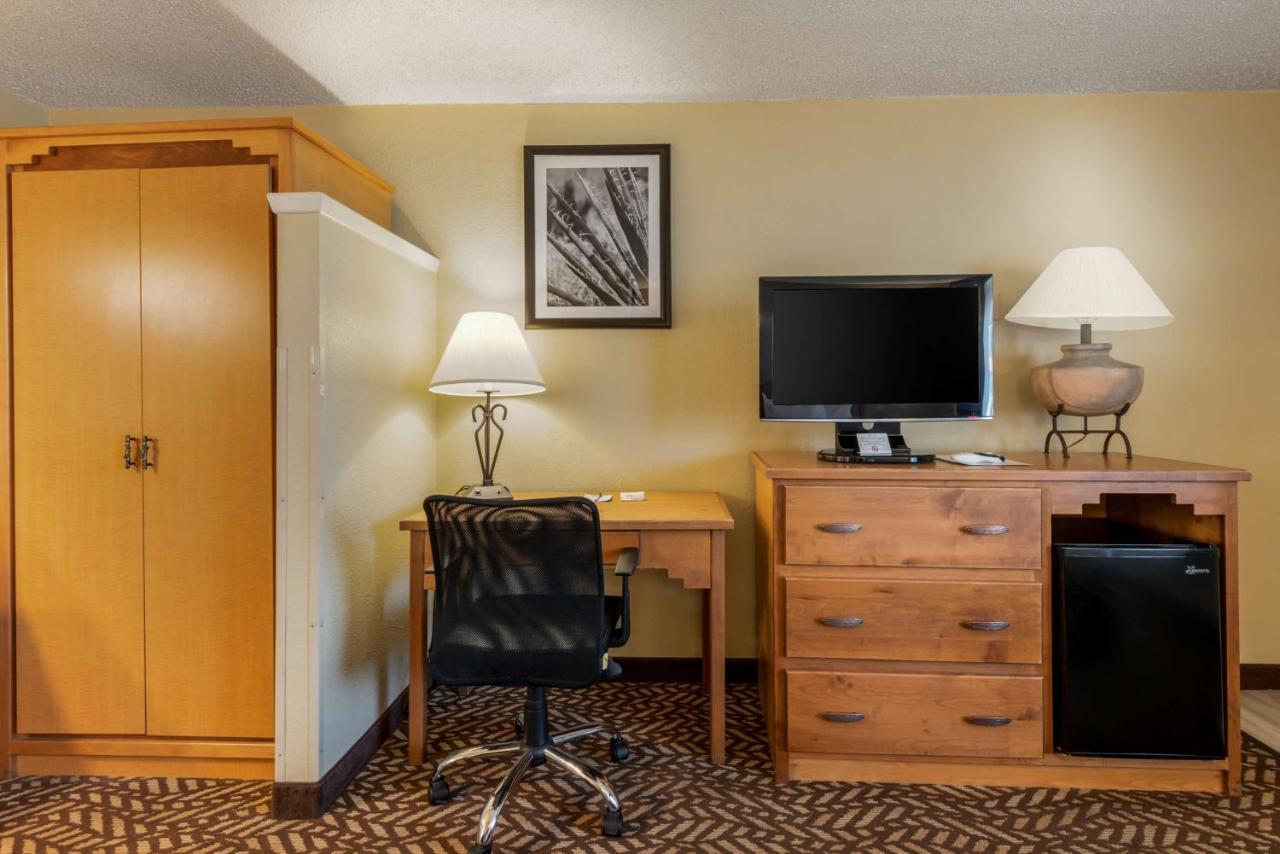 Best Western Turquoise Inn & Suites Cortez Esterno foto