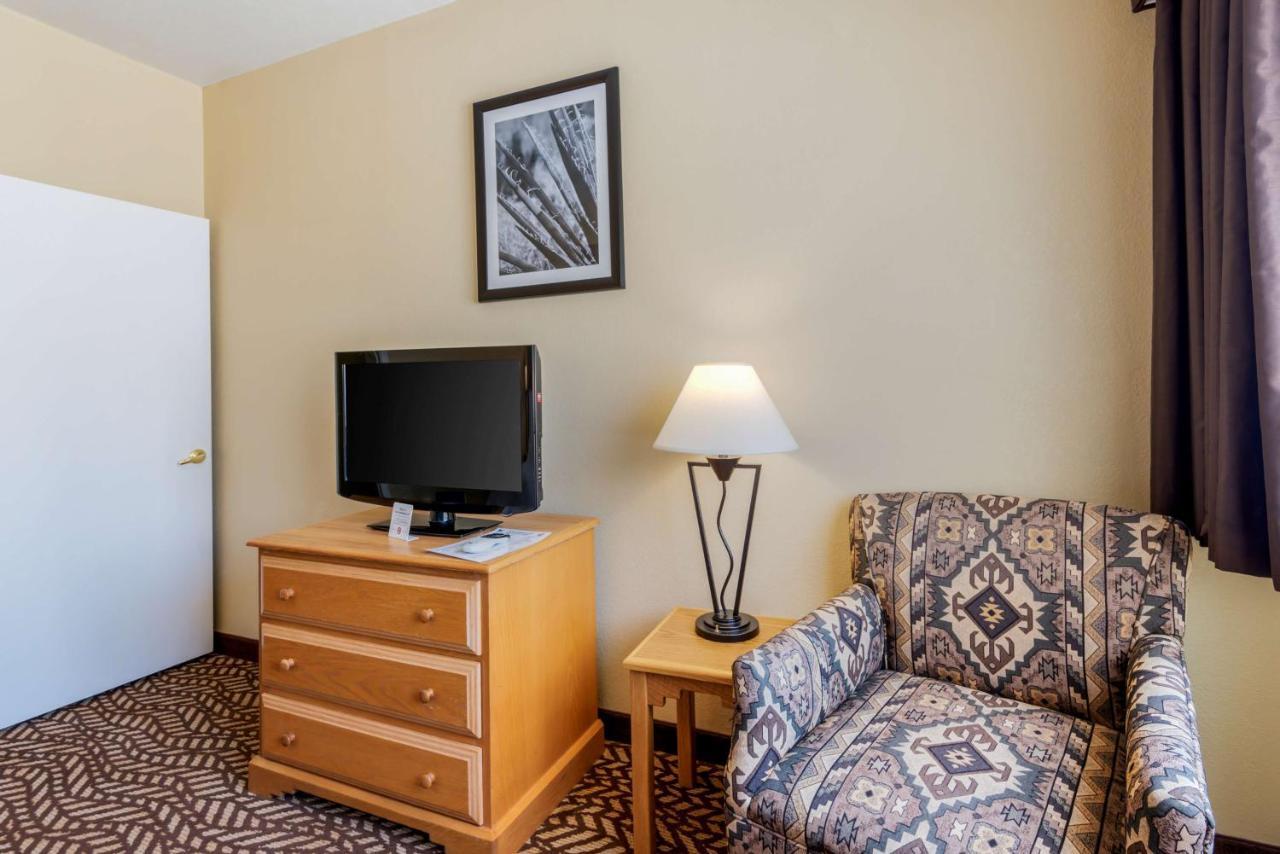 Best Western Turquoise Inn & Suites Cortez Esterno foto